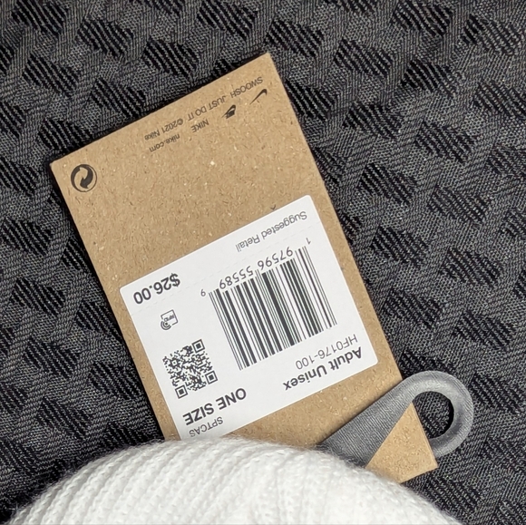 White Nike Classic Terra Knit Unisex Beanie. - Picture 3 of 3